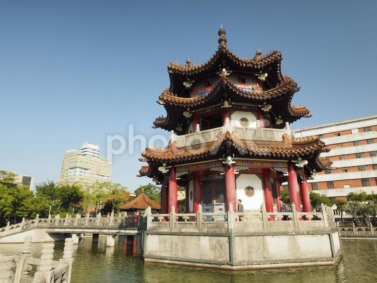 二二八公園の翠亨閣