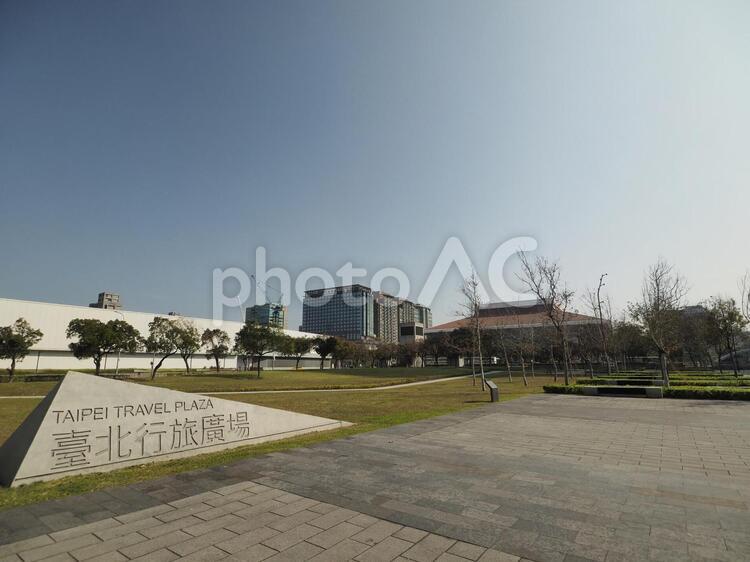 台湾の台北新旅廣場（台北駅北口側）