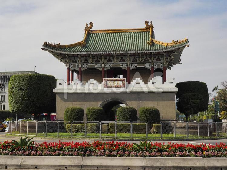 台湾台北市の東門(景福門)