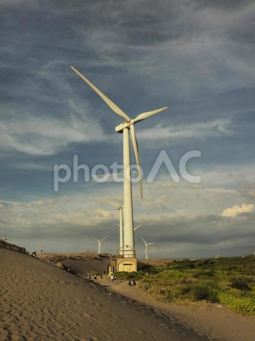 台湾桃園の觀音草漯沙丘にある風力発電の風車