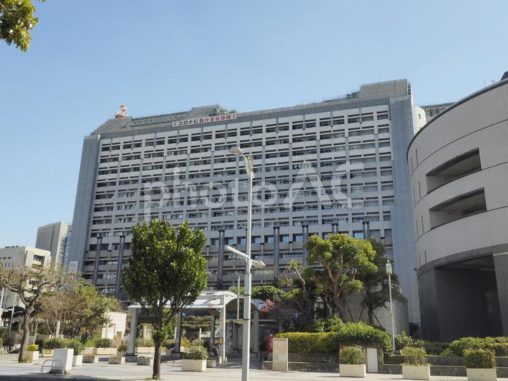 沖縄県庁舎（2021年2月新型コロナ緊急事態宣言中）