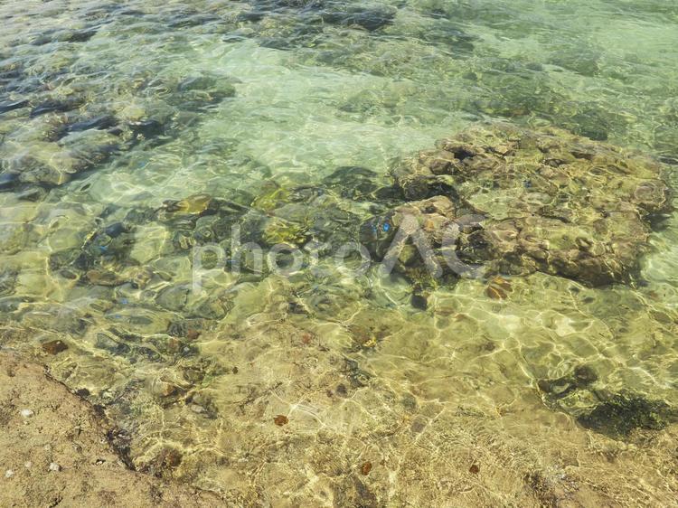 水面_瀬良垣の浜(沖縄県恩納村瀬良垣)