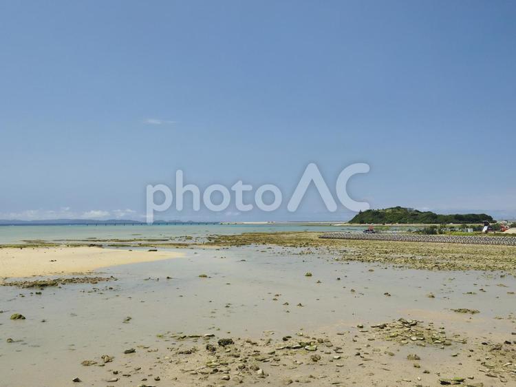 豊見城道路から見た瀬長島（沖縄県豊見城市瀬長）