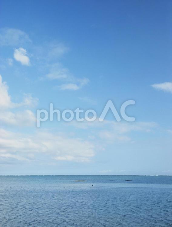 新原ビーチからの風景（沖縄県南城市玉城百名）