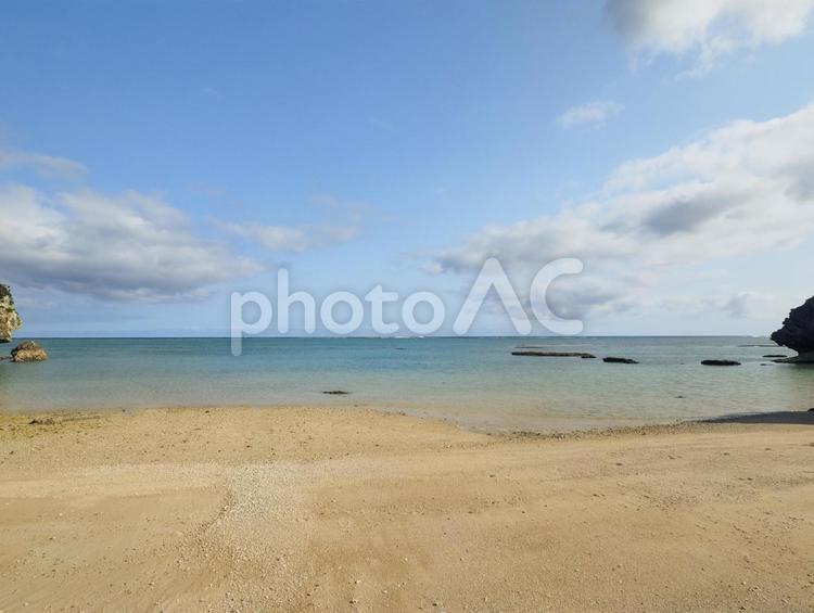 新原ビーチ（沖縄県南城市玉城百名）