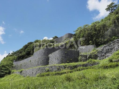浦添ようどれ（沖縄県浦添市）
