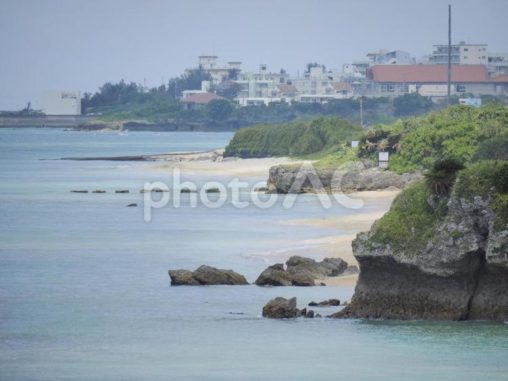 沖縄読谷村の海岸沿い（沖縄県読谷村）