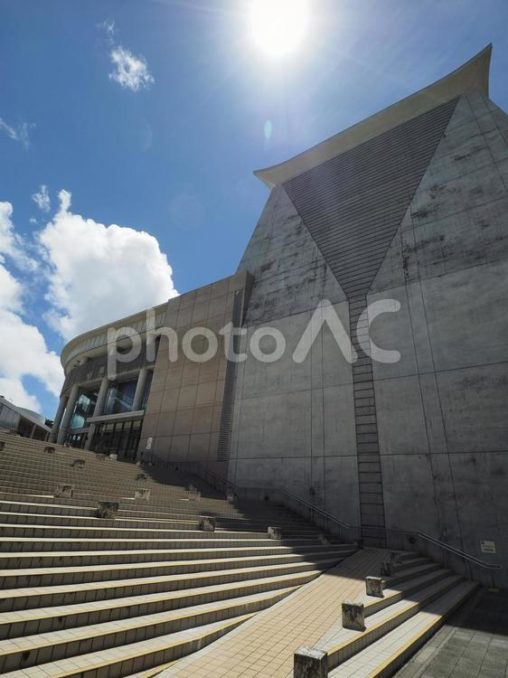 アイム・ユニバース てだこホール_通路階段（沖縄県浦添市）