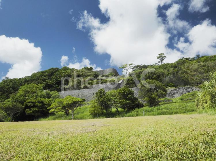 浦添ようどれ（沖縄県浦添市）