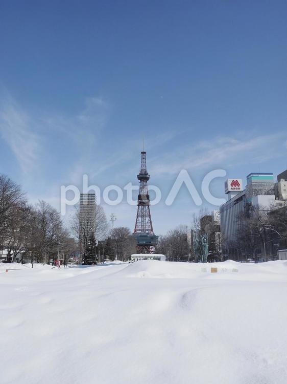 さっぽろテレビ塔と青空（北海道札幌市）