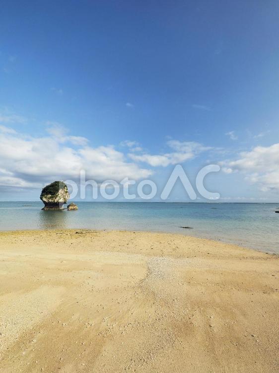 新原ビーチ（沖縄県南城市玉城百名）
