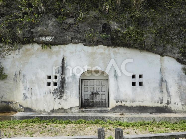 浦添ようどれ（沖縄県浦添市）