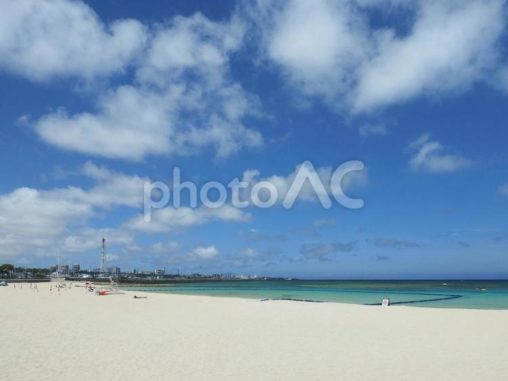 トロピカルビーチ_白い砂浜（沖縄県宜野湾市真志喜）