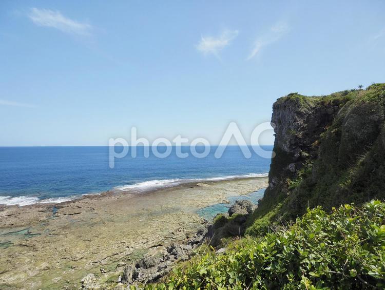 慶座絶壁（ギーザバンタ）(沖縄県八重瀬町)