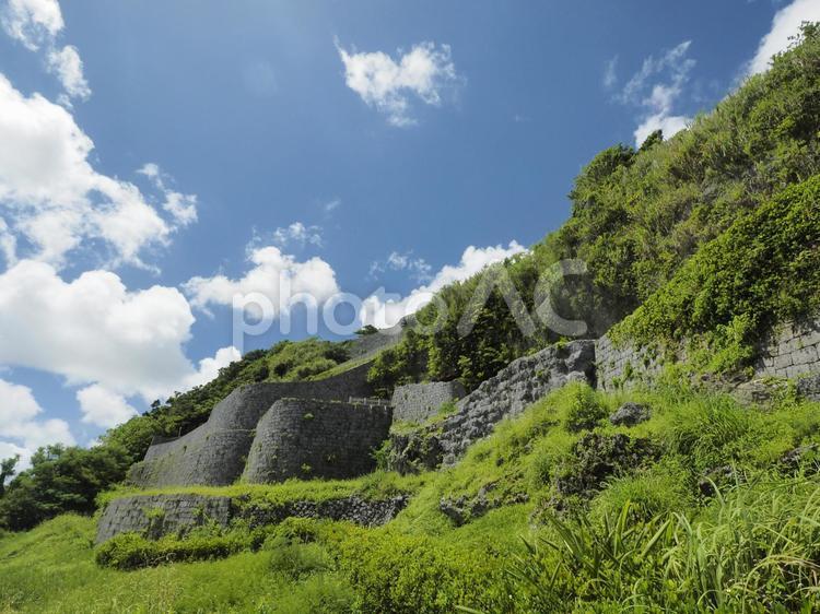 浦添ようどれ（沖縄県浦添市）