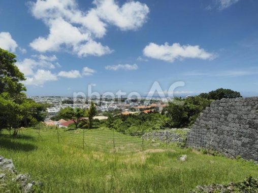 浦添城跡からの眺め宜野湾方面（沖縄県浦添市）
