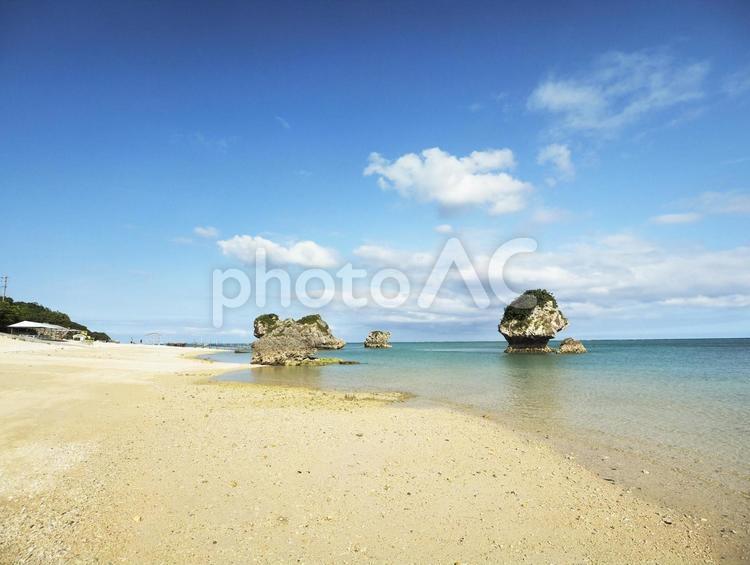 新原ビーチ（沖縄県南城市玉城百名）