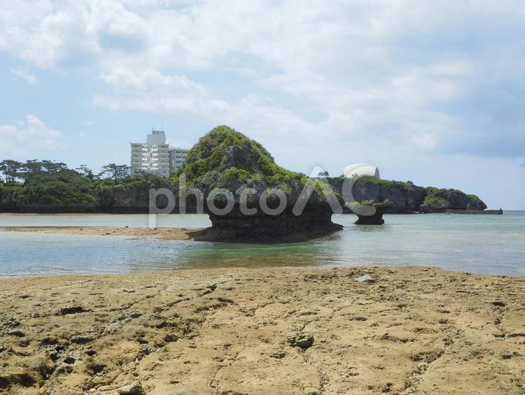 瀬良垣の浜(沖縄県恩納村瀬良垣)