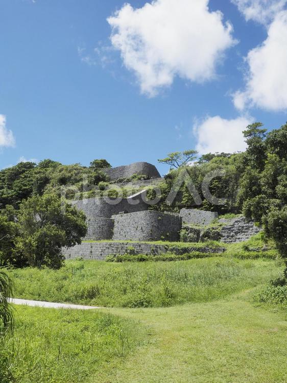 浦添ようどれ（沖縄県浦添市）