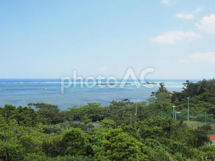 谷茶の海_シーサイドハウスバス停からの景色(沖縄県恩納村谷茶)