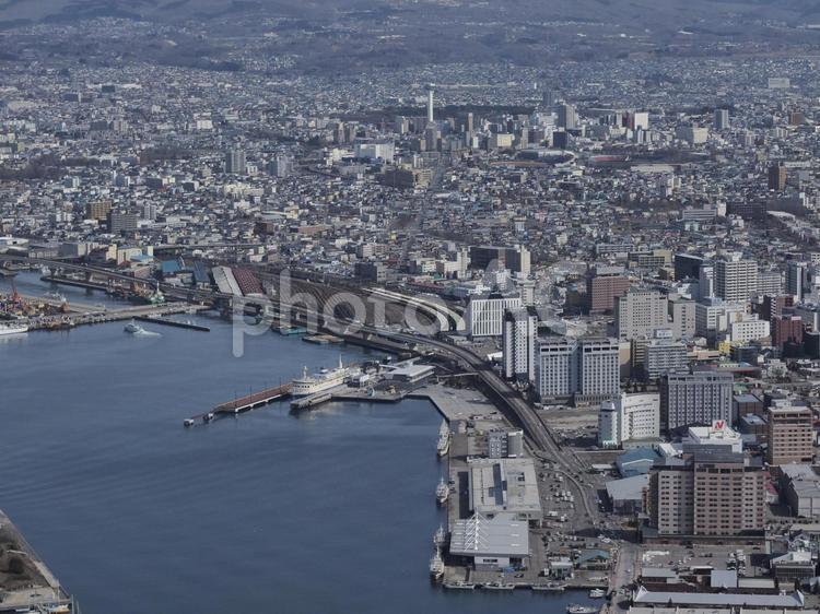 函館港、函館山眺望（2023年3月）