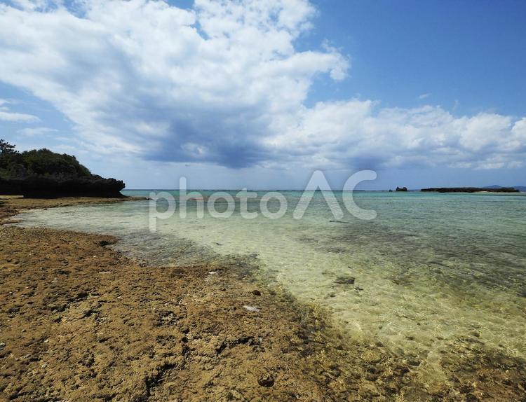 瀬良垣の浜(沖縄県恩納村瀬良垣)