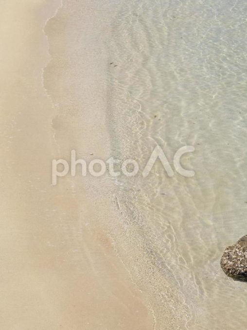 砂浜 波打ち際_波之上ビーチ（沖縄県那覇市波之上）