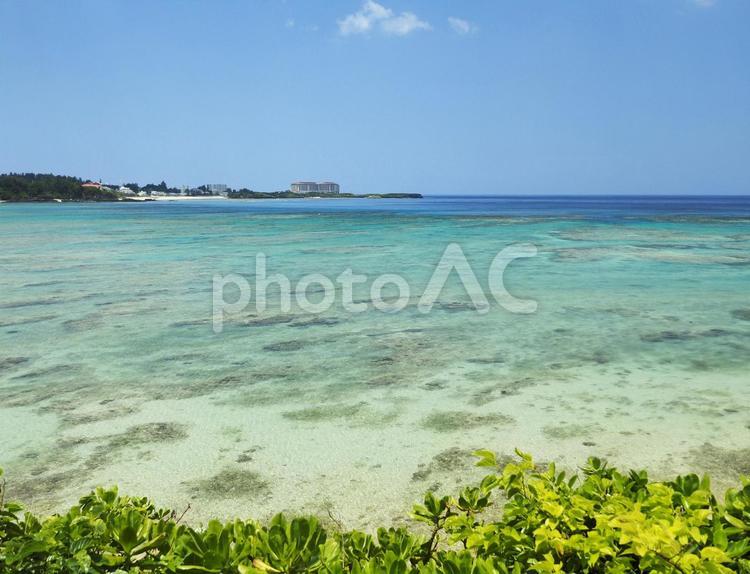 恩納村の海(沖縄県恩納村安富祖)