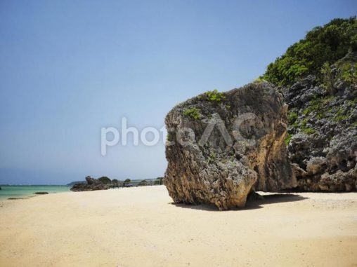 百名ビーチ(沖縄県南城市玉城百名)