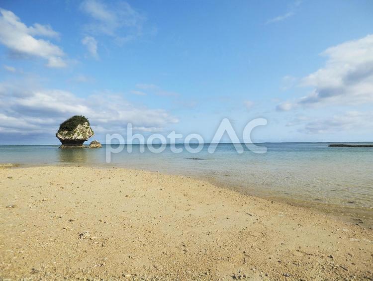 新原ビーチ（沖縄県南城市玉城百名）