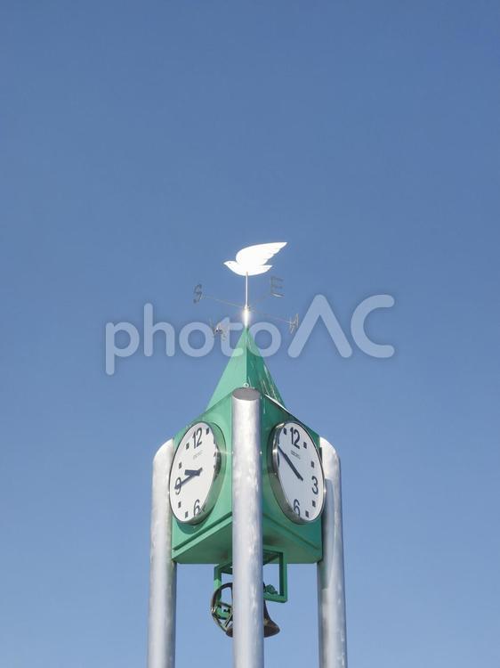 冬の旭山記念公園の時計（北海道札幌市）