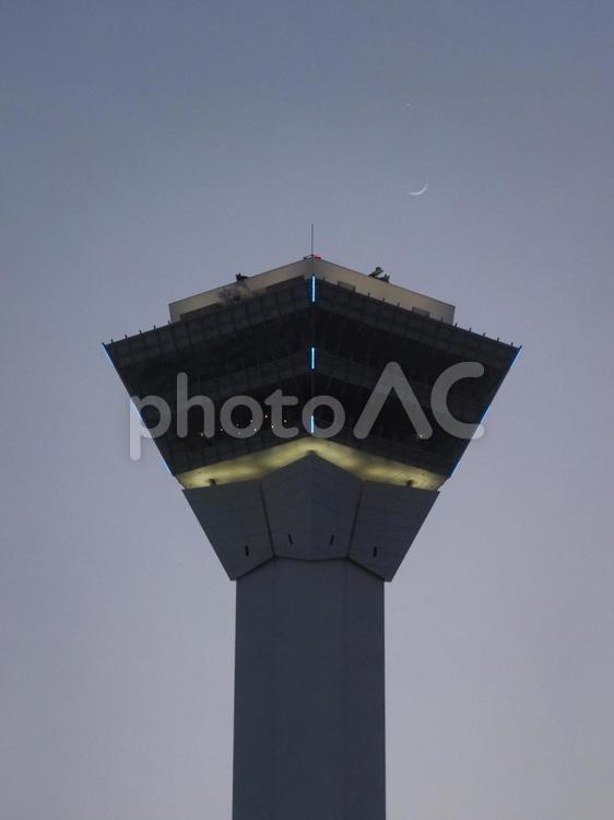 日暮れの五稜郭タワー（北海道函館市）