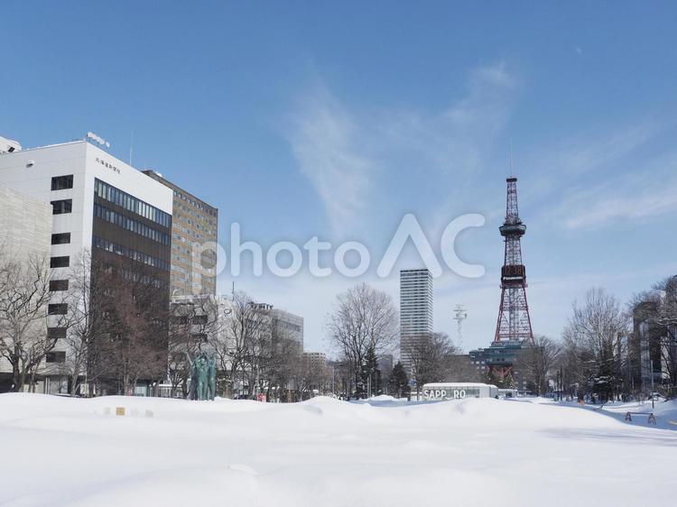 さっぽろテレビ塔と青空（北海道札幌市）