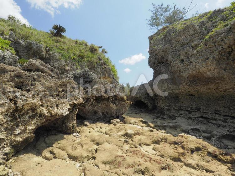 場_瀬良垣の浜(沖縄県恩納村瀬良垣)