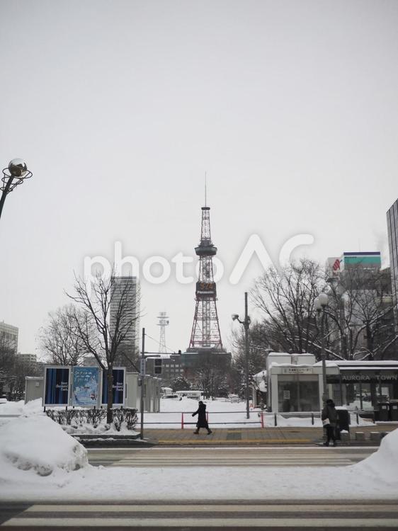 さっぽろテレビ塔と曇り空（北海道札幌市）