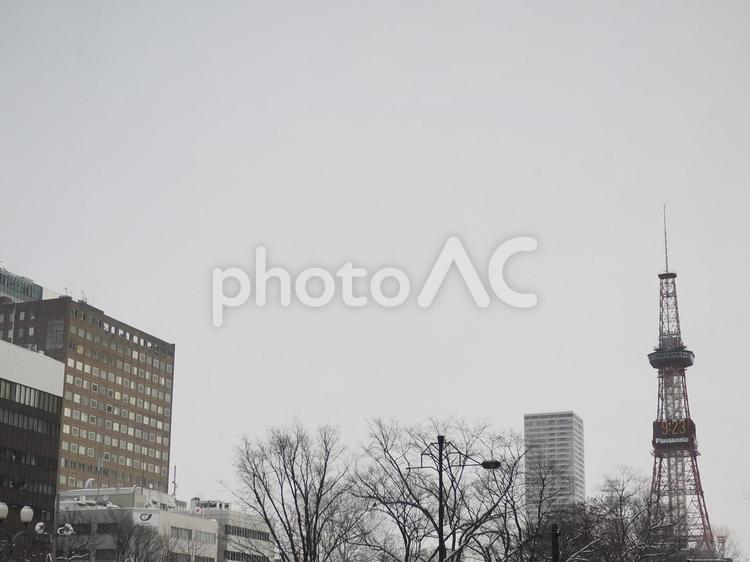 さっぽろテレビ塔と曇り空（北海道札幌市）