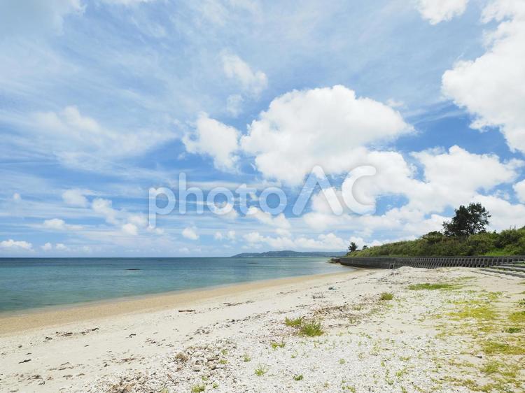 津覇ビーチ（沖縄県中頭郡中城村）