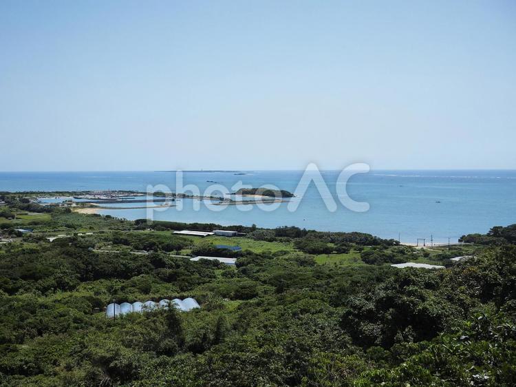 志喜屋漁港_アドチ島_アージ島（沖縄県南城市玉城仲村渠から）