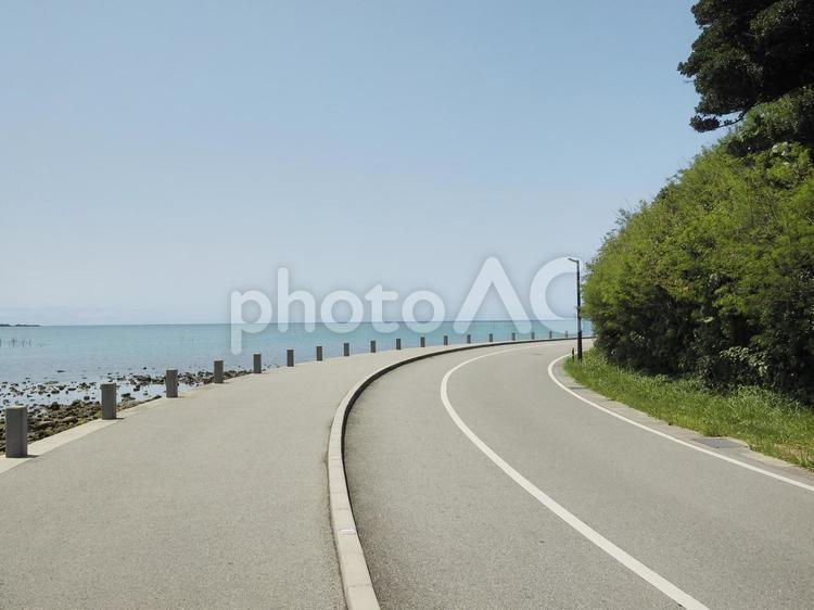 瀬長島の道路カーブ（沖縄県豊見城市瀬長）