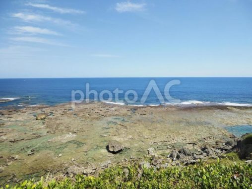 慶座絶壁（ギーザバンタ）(沖縄県八重瀬町)