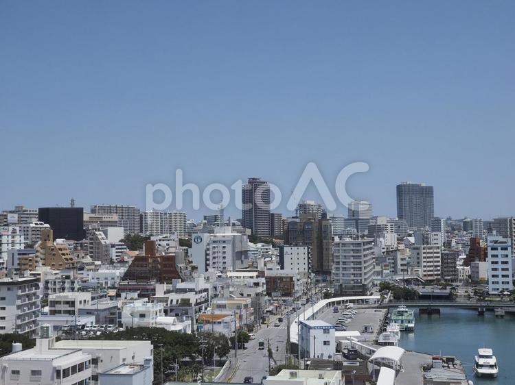 那覇の街並み（新都心方面、沖縄県那覇市）