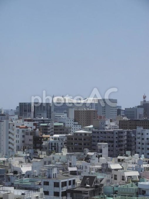 沖縄県庁遠景（沖縄県那覇市）