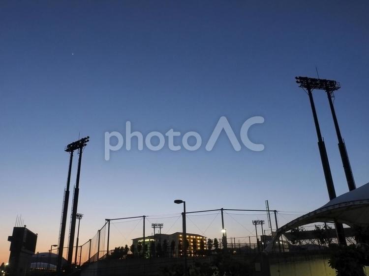 スタジアムのシルエット（沖縄県名護市）