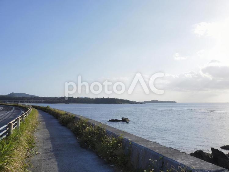 国道58号線からの海景（沖縄県名護市）