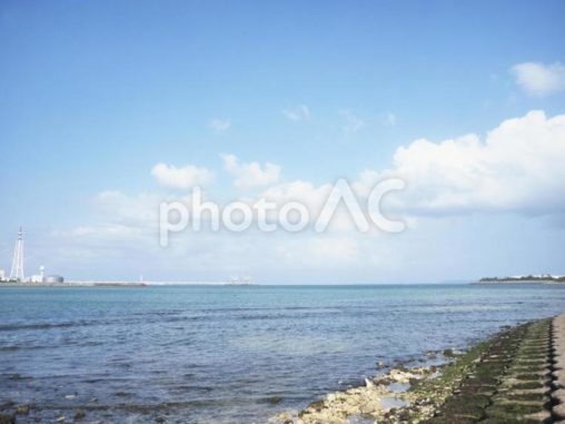 石川海岸からの海（沖縄県うるま市）