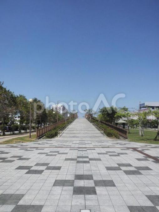 新都心公園の橋（沖縄県那覇市）