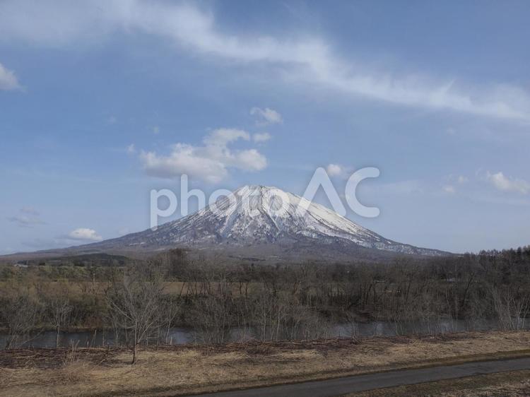 羊蹄山〔蝦夷富士〕（北海道倶知安町）