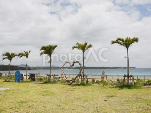 金武ビーチの砂浜（沖縄県金武町）