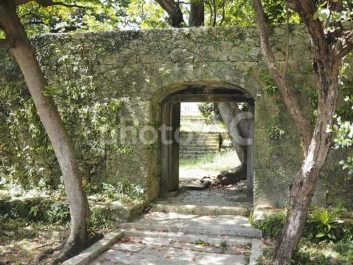 崇元寺公園の門（沖縄県那覇市）