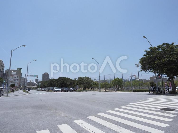 那覇新都心公園交差点（沖縄県那覇市）